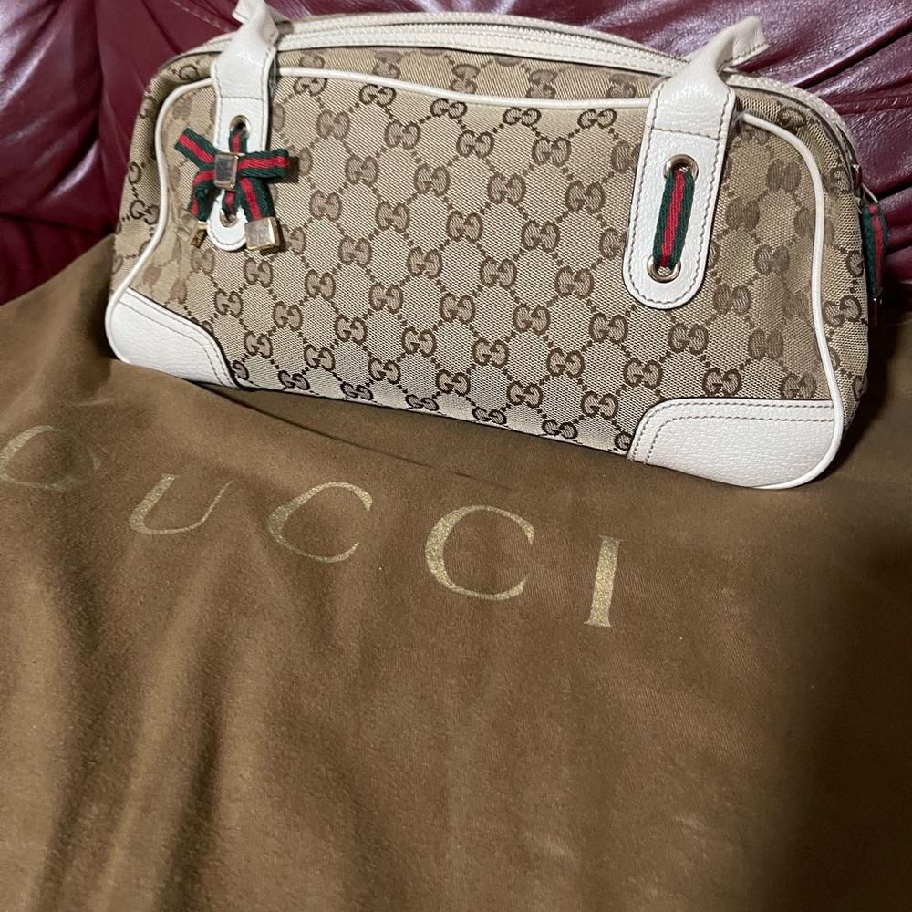 Authentic Gucci Princy Gg Canvas Sherry Shoulder #49555G29B